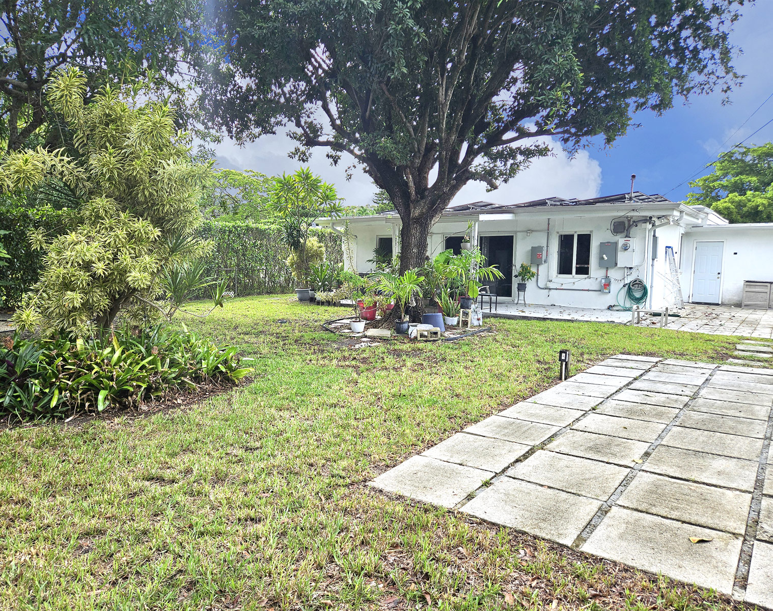 85 NW 126th St North Miami FL 33168